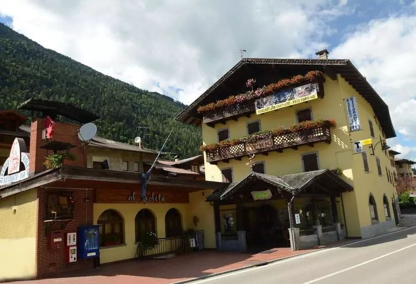 Hotelli Albergo Moleta