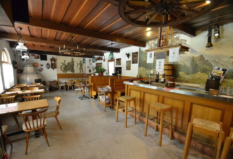 호텔 Albergo Moleta