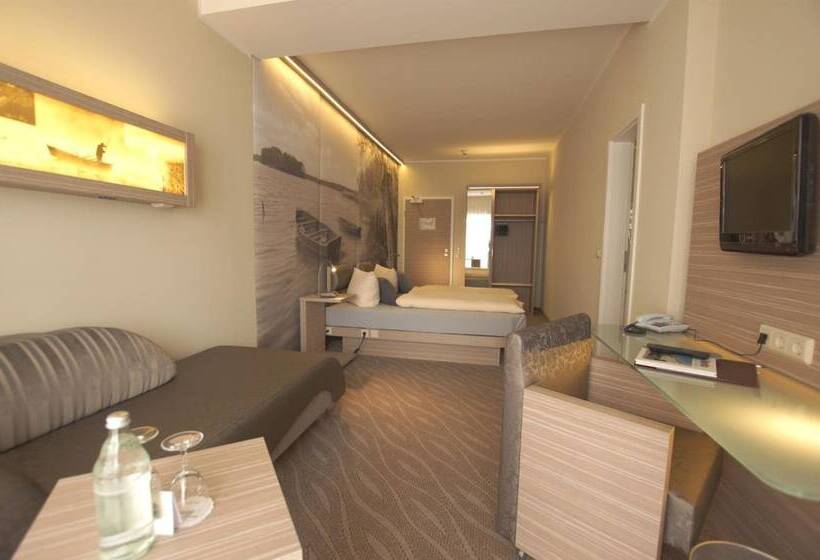 בית מלון כפרי Am Untersee