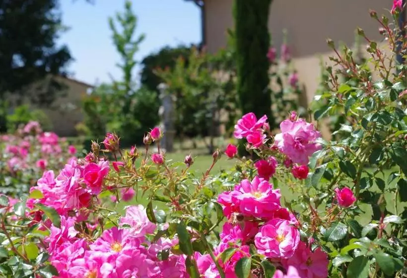 Hotelli Hôtel La Bastide D Iris
