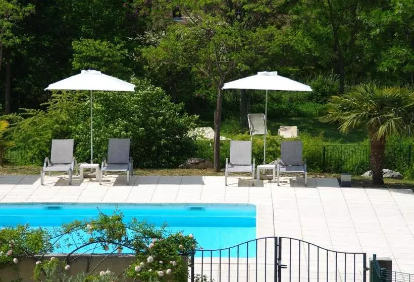 Hotelli Hôtel La Bastide D Iris