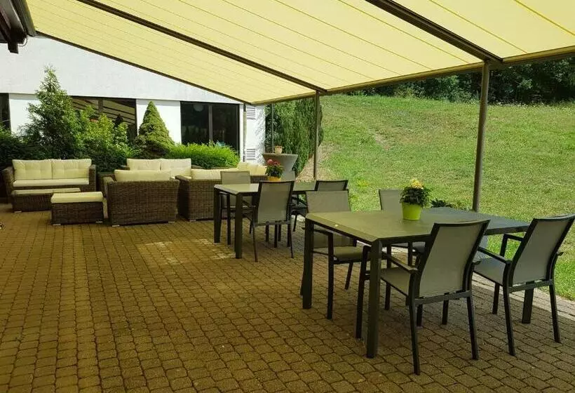Hotelli Landhaus Oberaurach