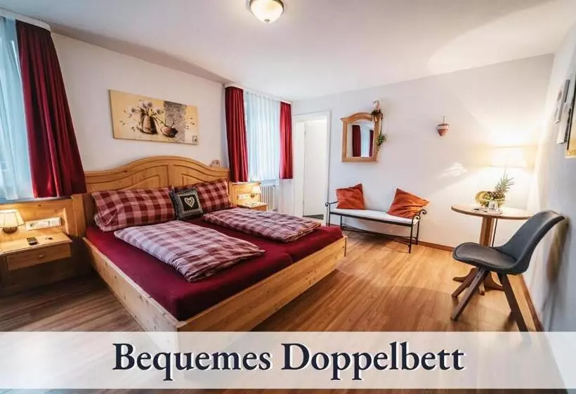 Hotelli Swens Relax Pension Inklusive Hochschwarzwaldkarte Und Frühstück