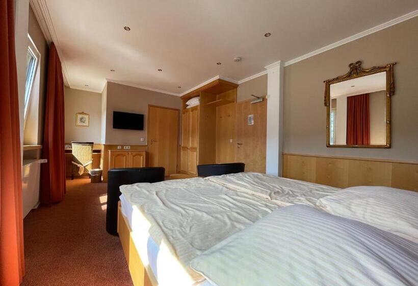 בית מלון כפרי Unter Den Linden