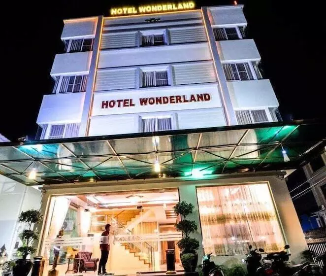 هتل Wonderland