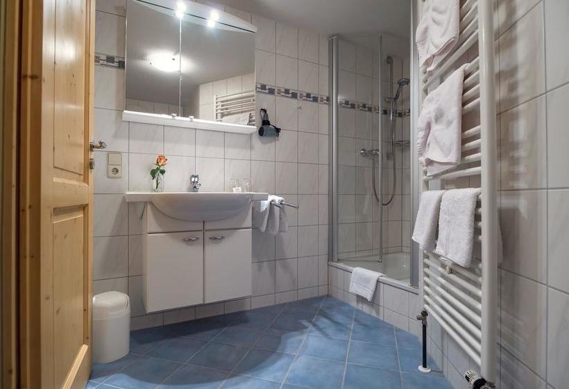 Landhotel Und Apartments Sonneck