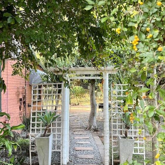 Loerieroep Estate   Mountainview Selfcatering Accommodation Nelspruit