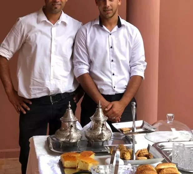 پانسیون Dar De Santis