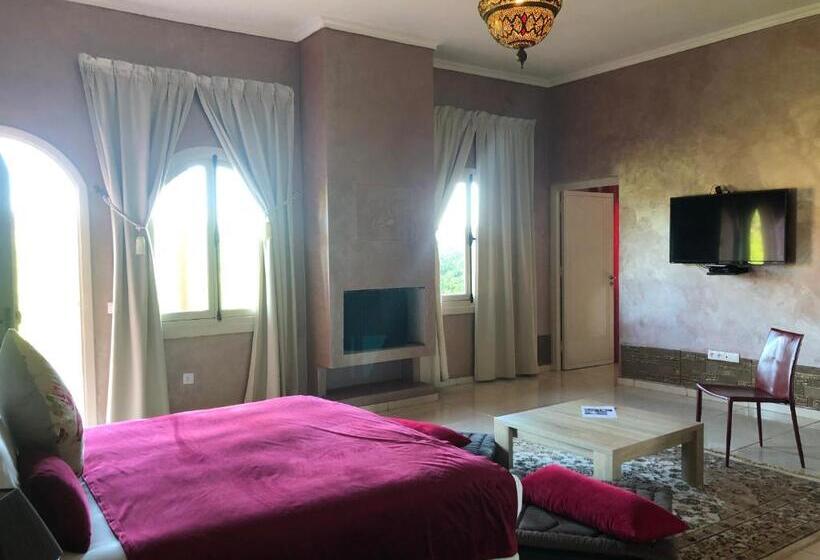 بنسيون Dar De Santis