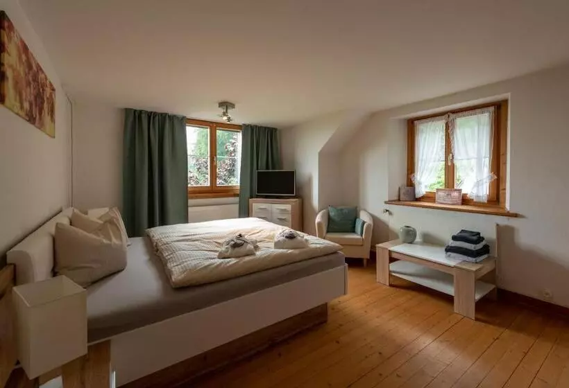 ユースホステル Landgasthof Farnsburg