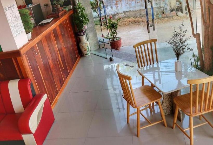 هتل Khách Sạn Hoàng Hải