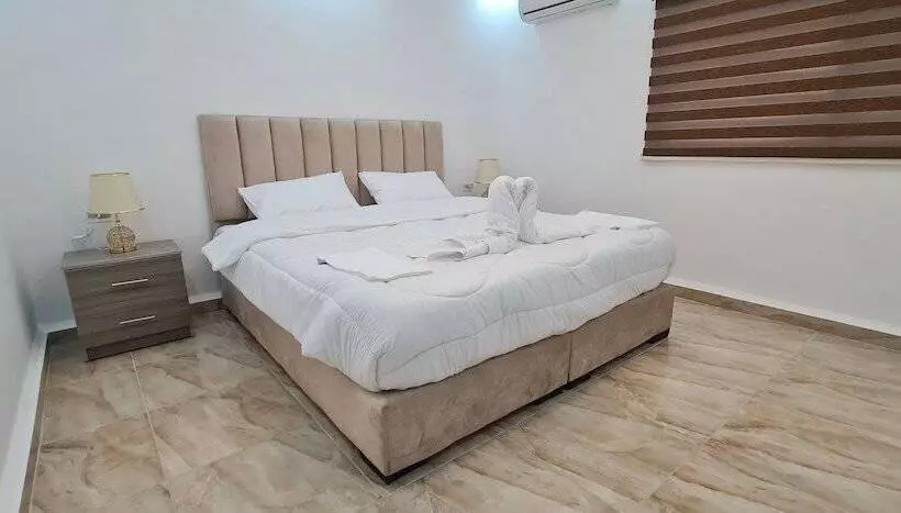 هتل Nabateans Home