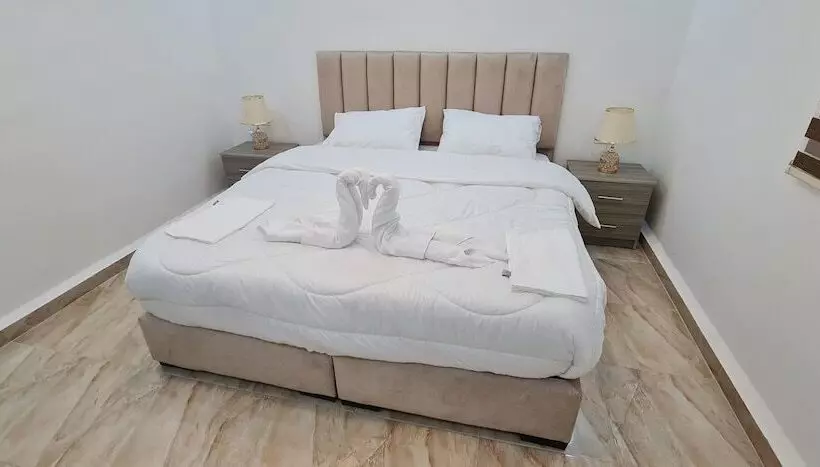 هتل Nabateans Home