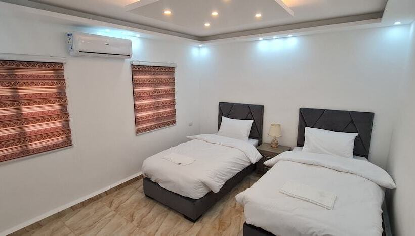 هتل Nabateans Home