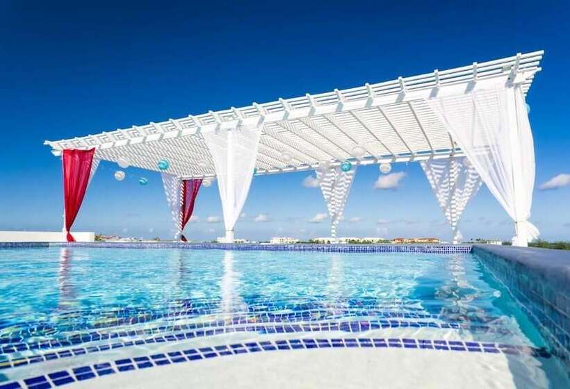 هتل The Suites At Mr Grouper