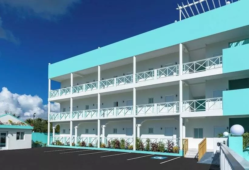 هتل The Suites At Mr Grouper