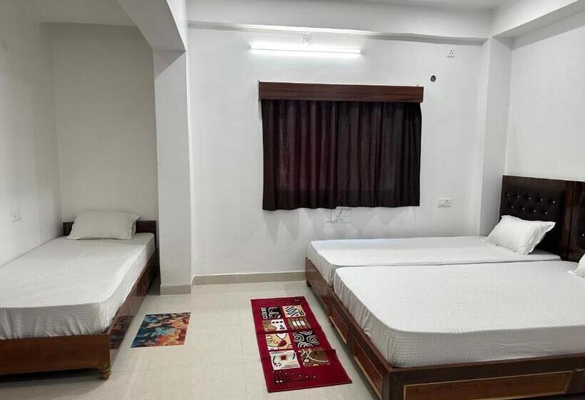 בית מלון כפרי Utsav Palace