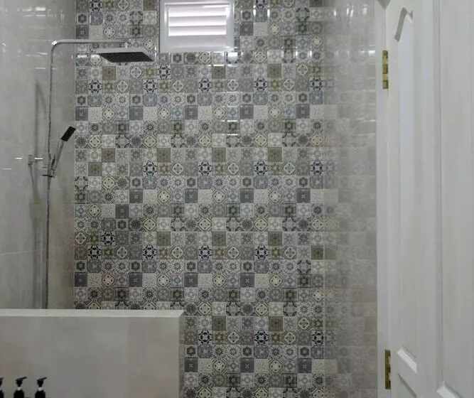 پانسیون Athirige Boutique House