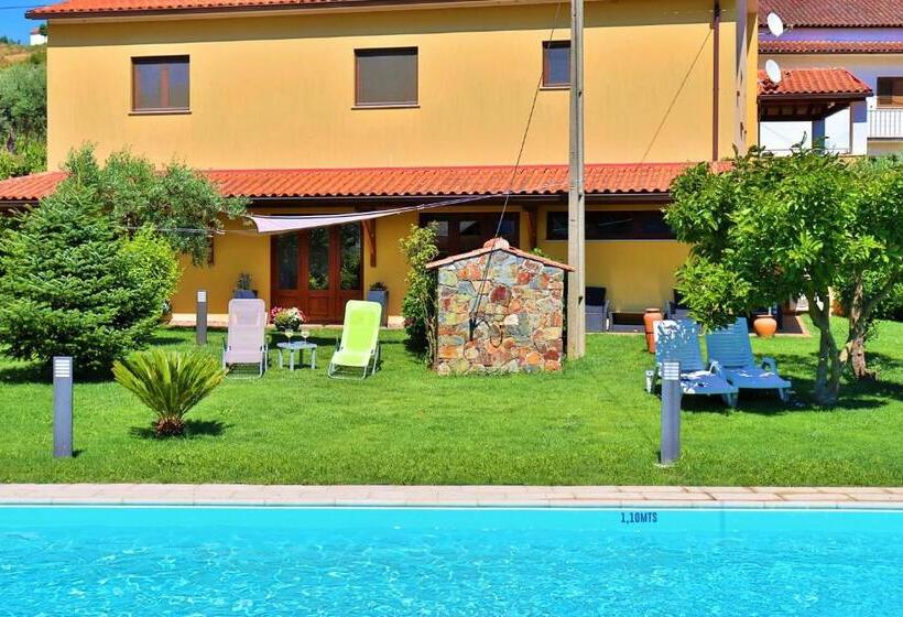 بنسيون Casa Cova Do Barro