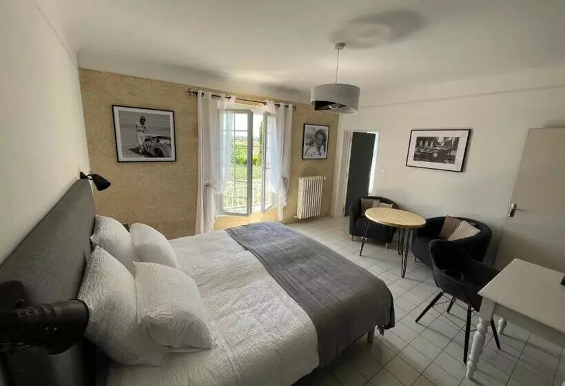 ペンション Gîtes Et Chambres Atypiques Le Temps Des Légendes