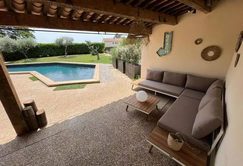 ペンション Gîtes Et Chambres Atypiques Le Temps Des Légendes