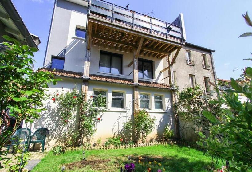 Pension L Idylle De Clamart