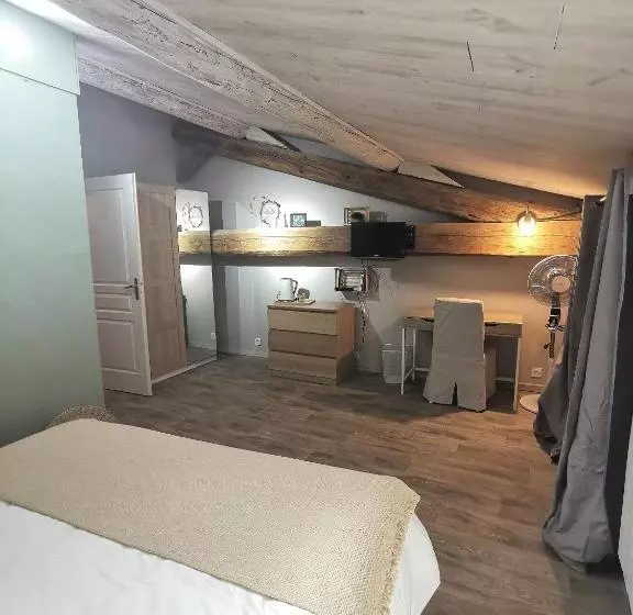 ペンション Le Mas Du Martinet