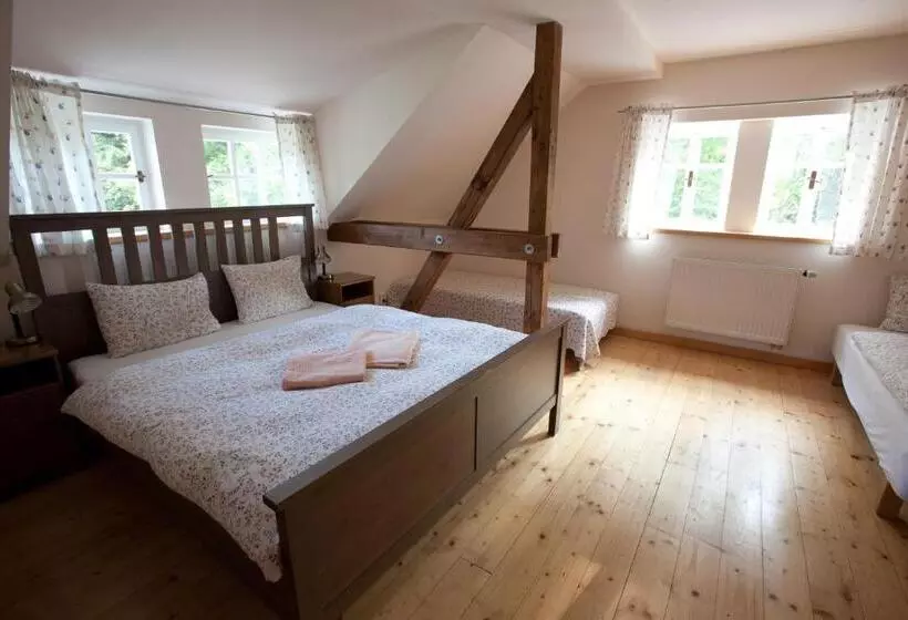 Majatalo Penzion Modrý Pavilon