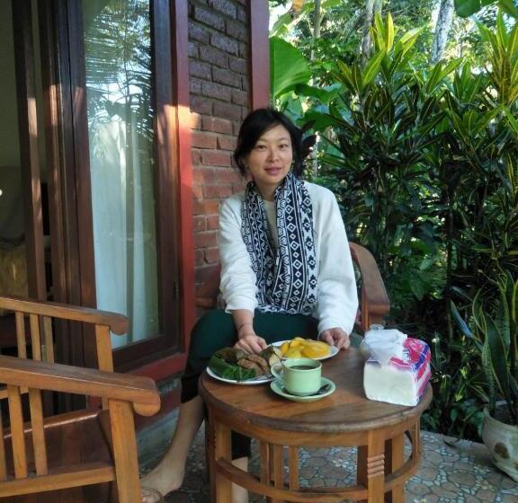 ペンション Purana Guest House