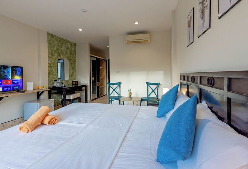 בית מלון כפרי Club 22 Kamala Suites