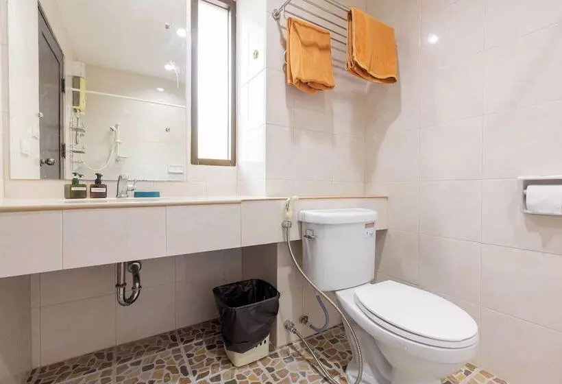 هتل Club 22 Kamala Suites