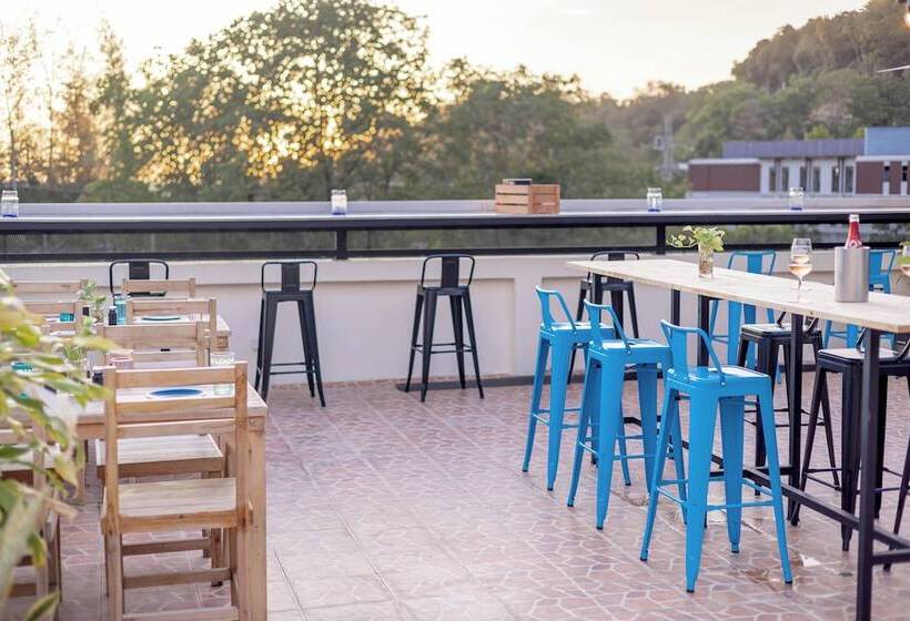 בית מלון כפרי Club 22 Kamala Suites