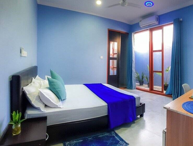 پانسیون Hide Inn Blue