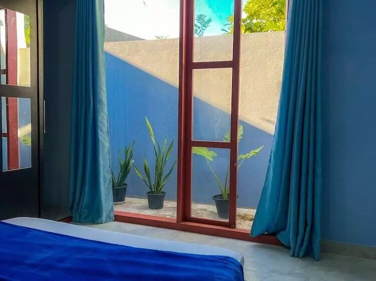 پانسیون Hide Inn Blue