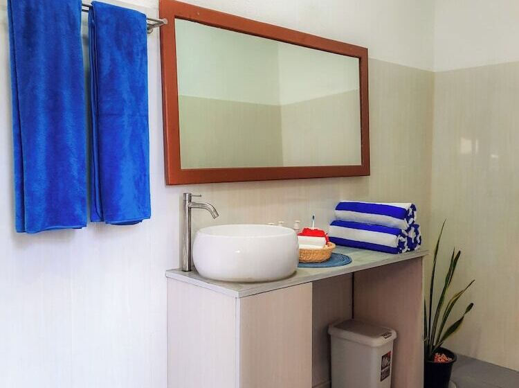 پانسیون Hide Inn Blue