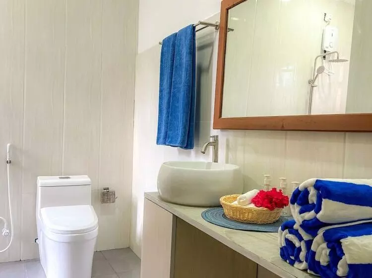 پانسیون Hide Inn Blue