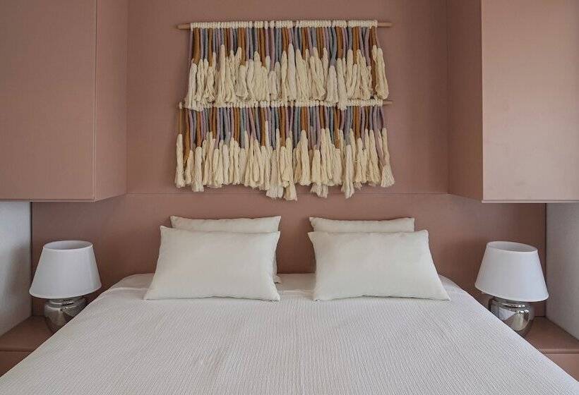 تختخواب و صبحانه Bono Residence