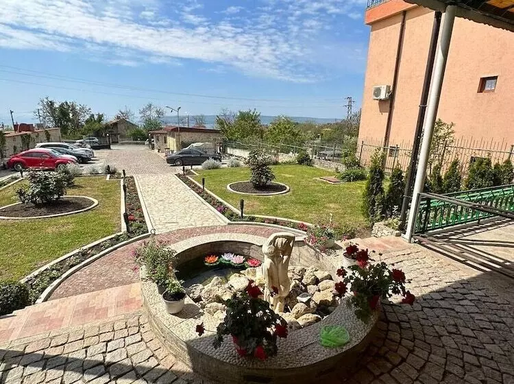 Hayat Hotel Ltd
