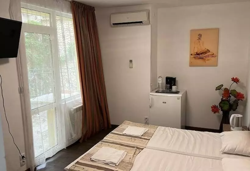 Hayat Hotel Ltd