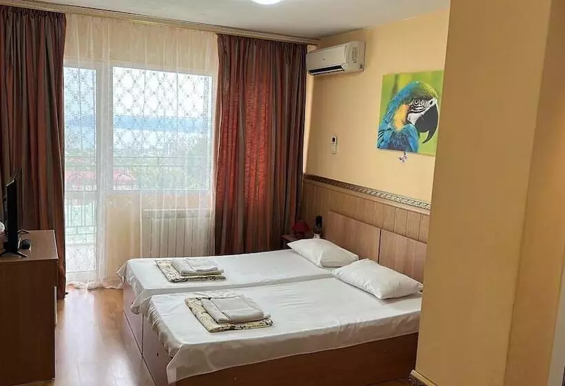Hayat Hotel Ltd