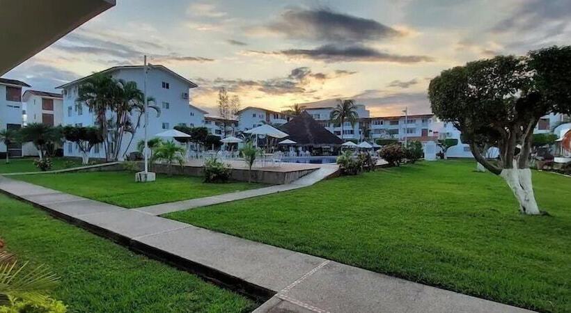 هتل Condo Marina By Trvl2hm