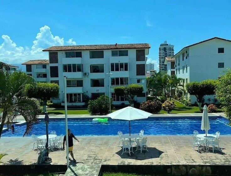 هتل Condo Marina By Trvl2hm