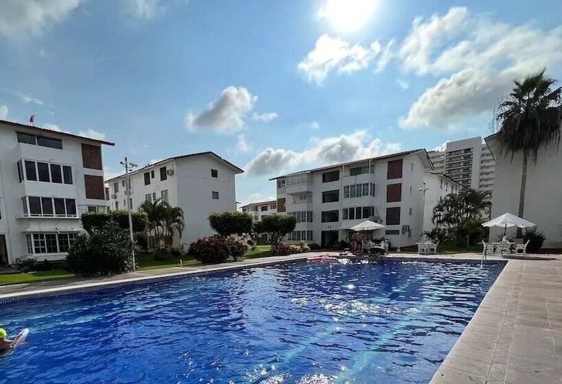 هتل Condo Marina By Trvl2hm