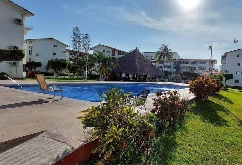 هتل Condo Marina By Trvl2hm