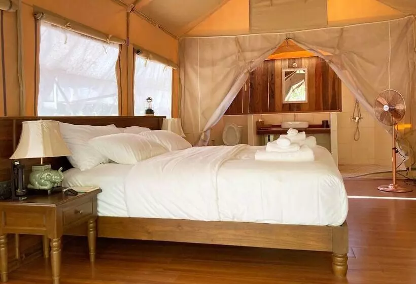 Hotelli Monmanee Resort