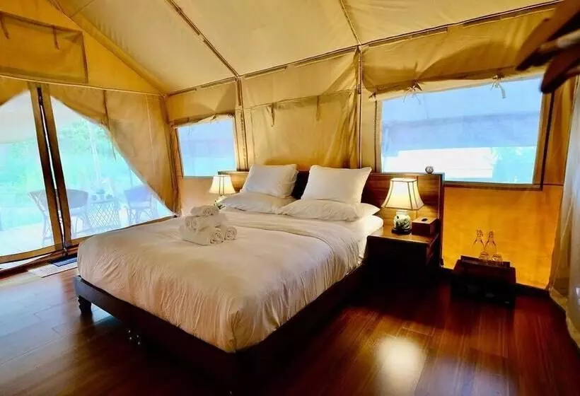 Hotelli Monmanee Resort