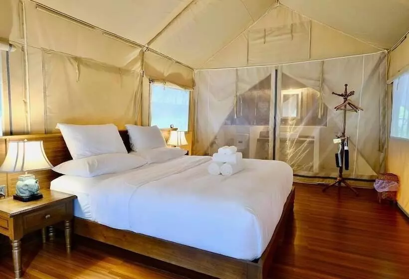 Hotelli Monmanee Resort