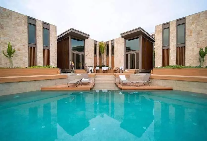 Hotelli Panjur Bodrum Luxury