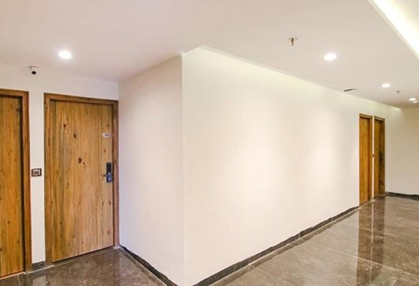 Fabhotel Prime The Eminence