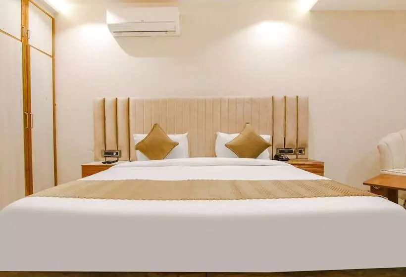 Fabhotel Prime The Eminence